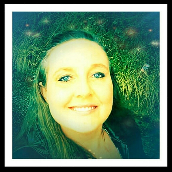 Meet your Posher, Gena USAF MOM - Picture 5 of 7